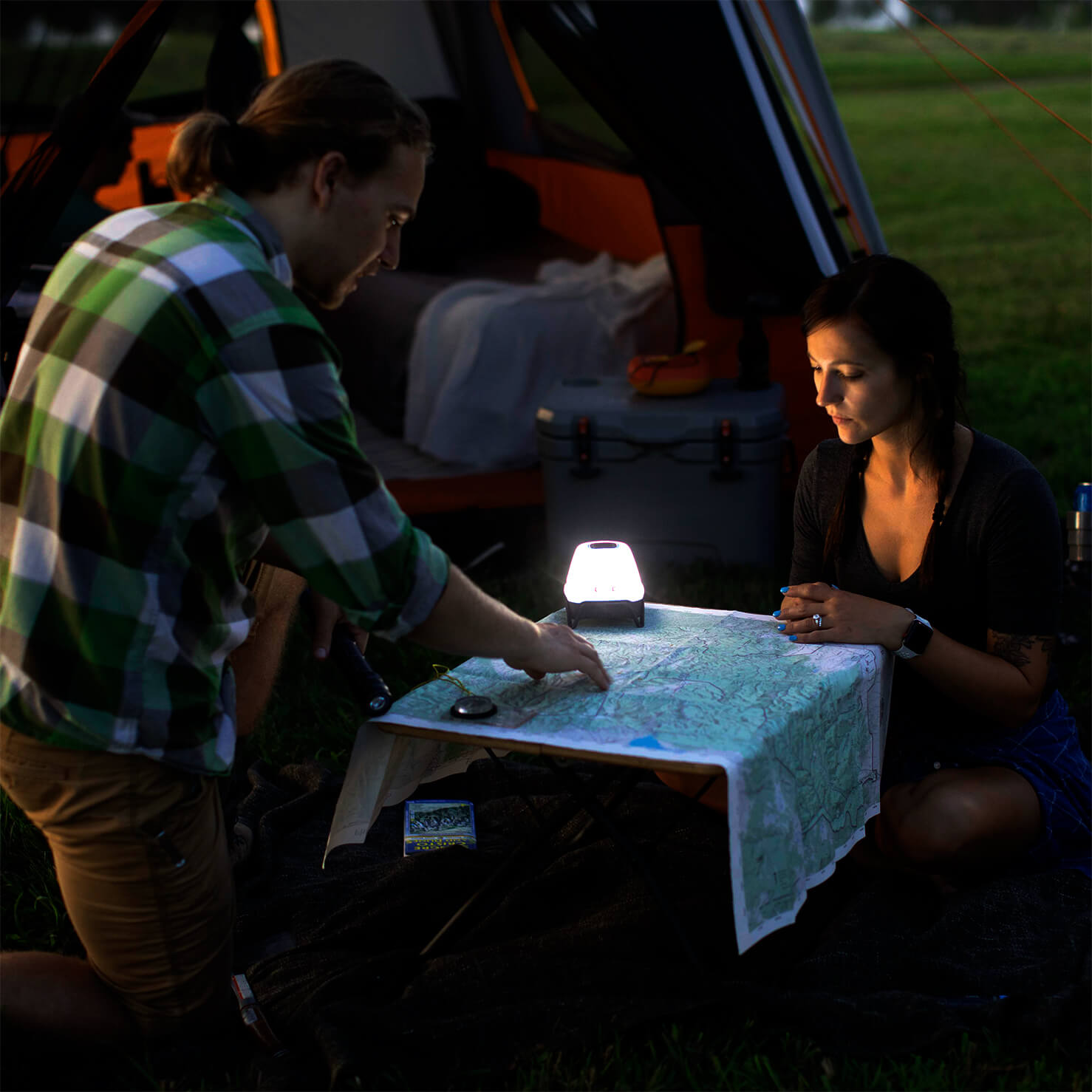 750 Lumen Rechargeable Lantern - Image 2